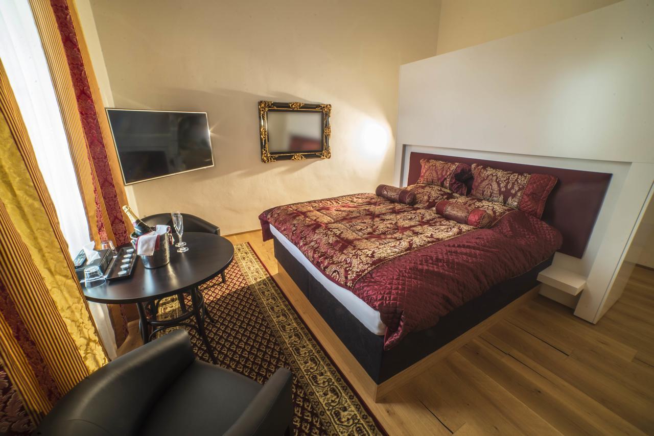 Hotel Panstvi Dlouha Lhota Exteriör bild