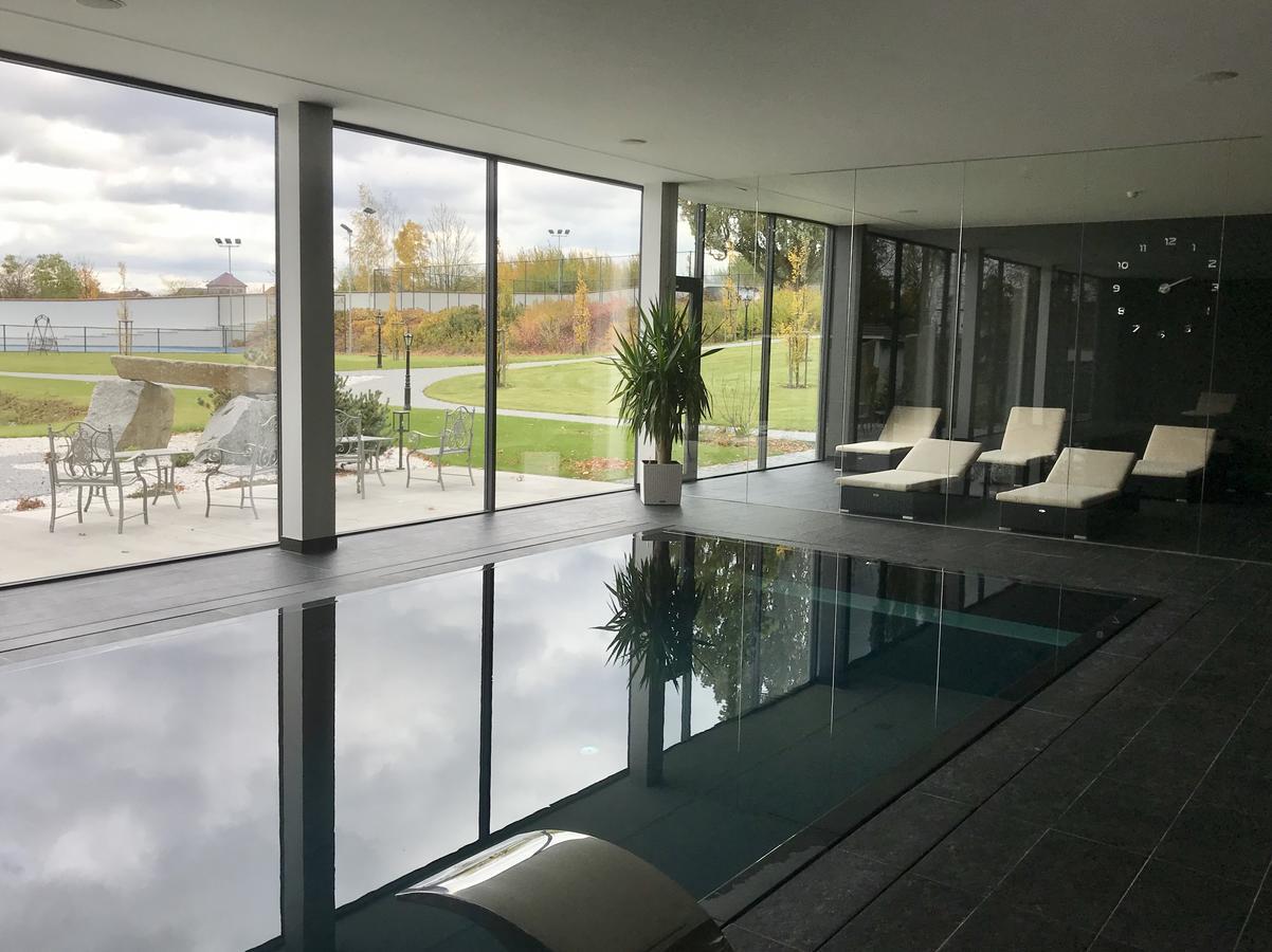 Hotel Panstvi Dlouha Lhota Exteriör bild