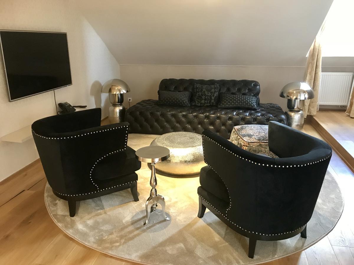Hotel Panstvi Dlouha Lhota Exteriör bild