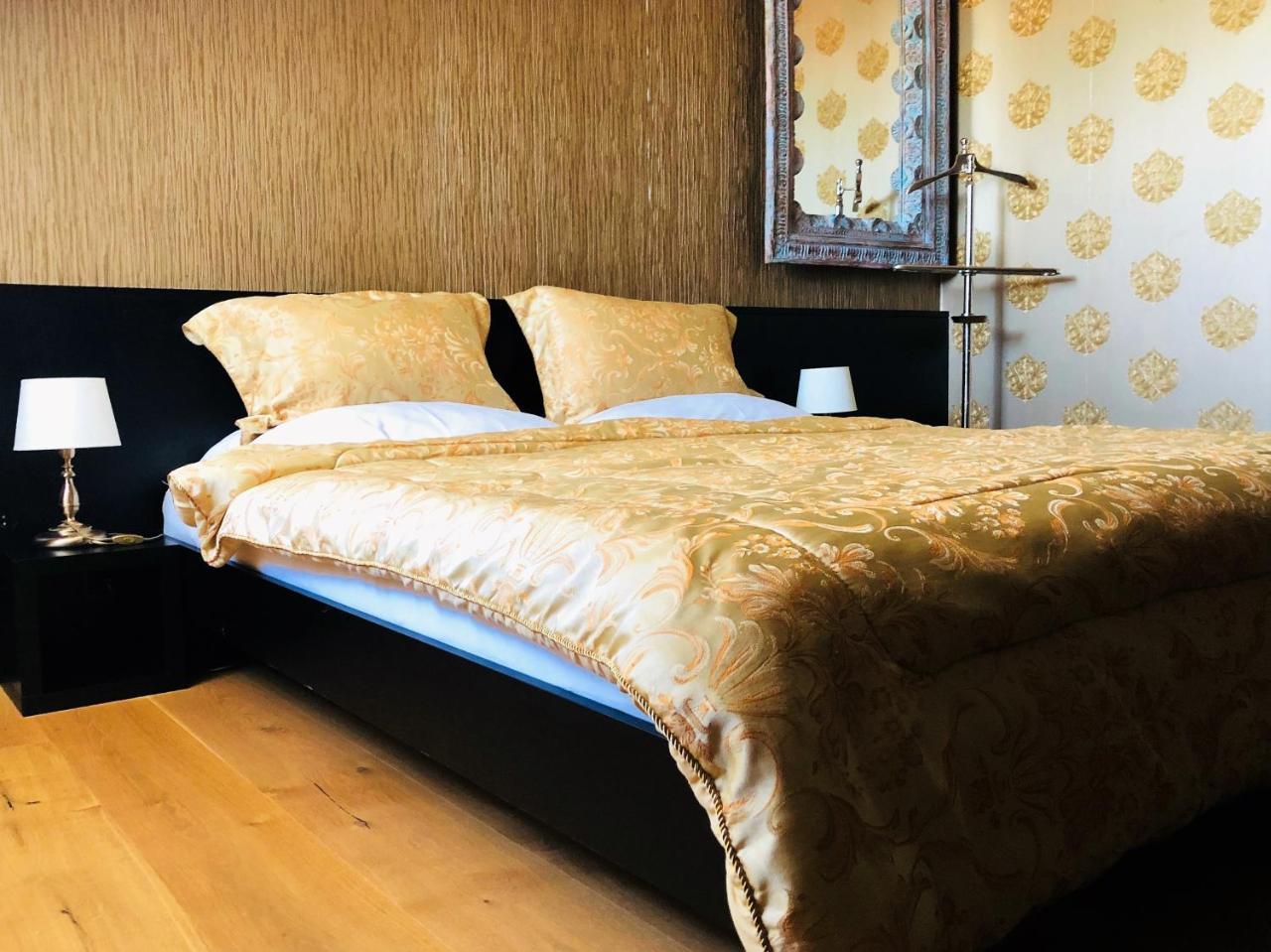 Hotel Panstvi Dlouha Lhota Exteriör bild
