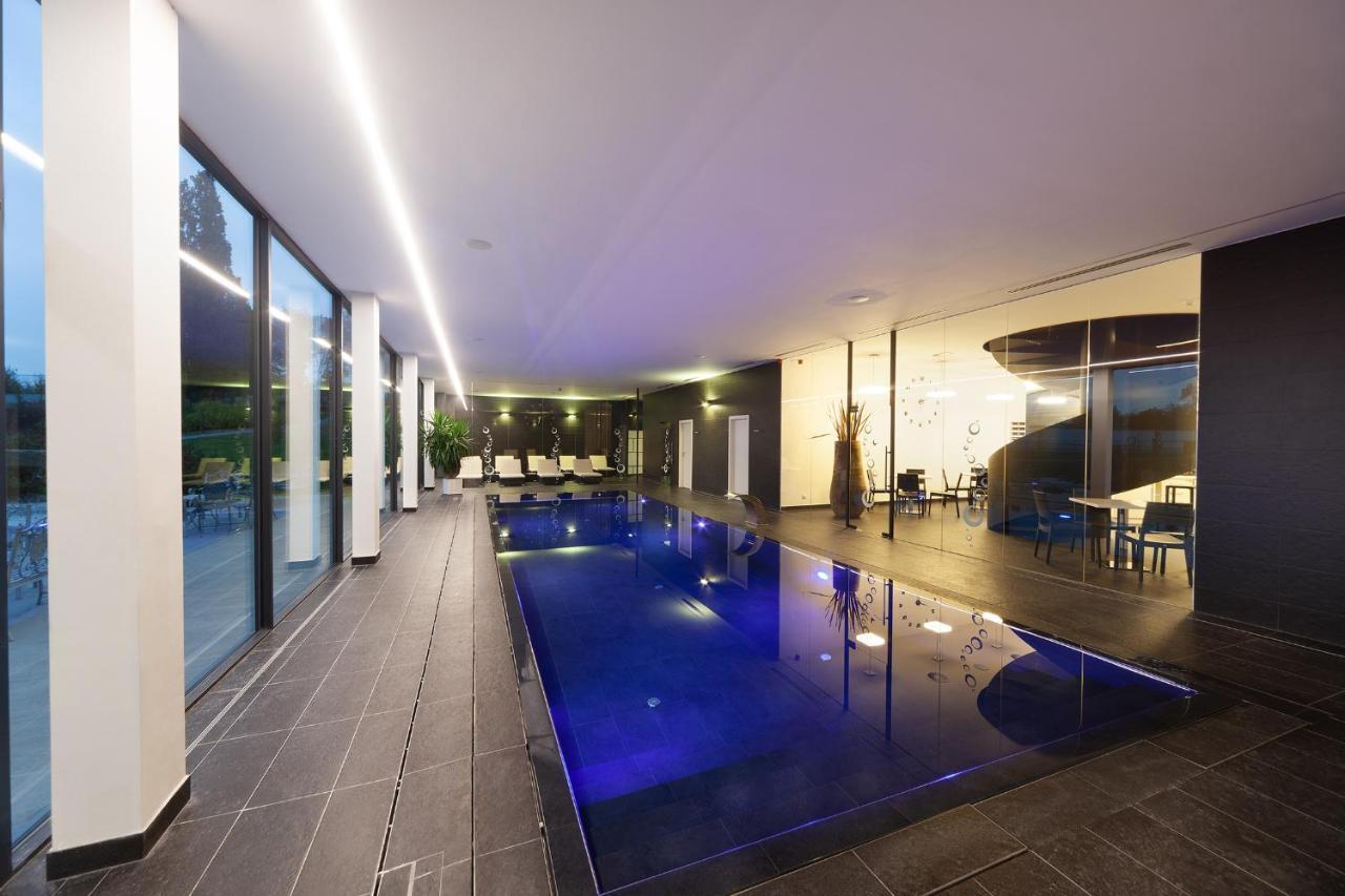 Hotel Panstvi Dlouha Lhota Exteriör bild